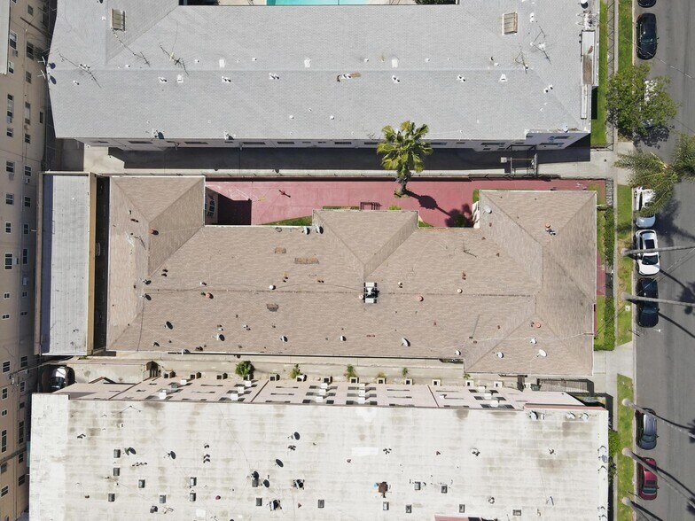 More Photos Of 5408 Russell Ave, Los Angeles Apartments For Sale