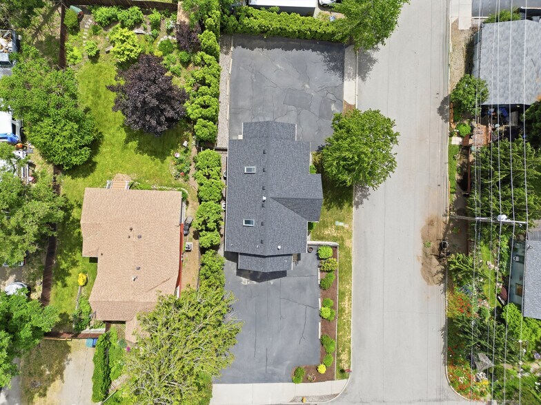 More Photos Of 1038 W Davidson Ave, Coeur d'Alene Office For Sale