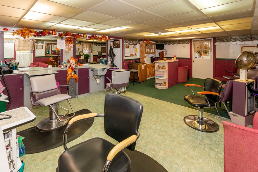 More Photos Of 15083 Summit Plz, Blue Ridge Summit Restaurant For Sale