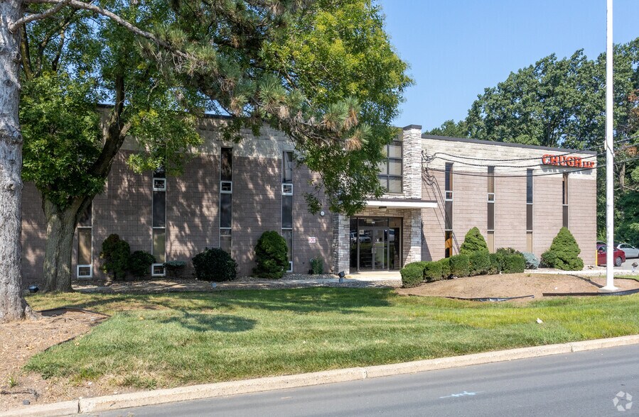 More Photos Of 295 Pierson Ave, Edison Medical For Lease