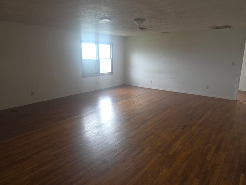 More Photos Of 822 Main St, Jamestown Freestanding For Sale