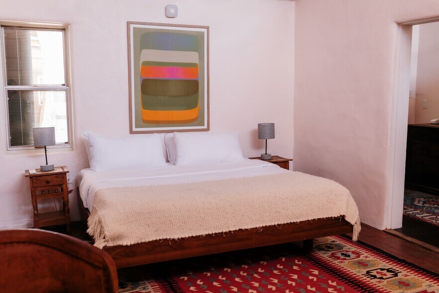 More Photos Of 220 W Manhattan Ave, Santa Fe Hotel For Sale