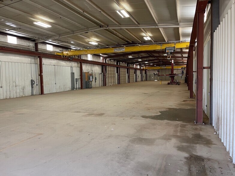 More Photos Of 2800 E I-20 Service, Midland Warehouse For Sale