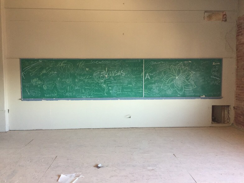 More Photos Of 1900 NW 10th St, Oklahoma City Schools For Sale