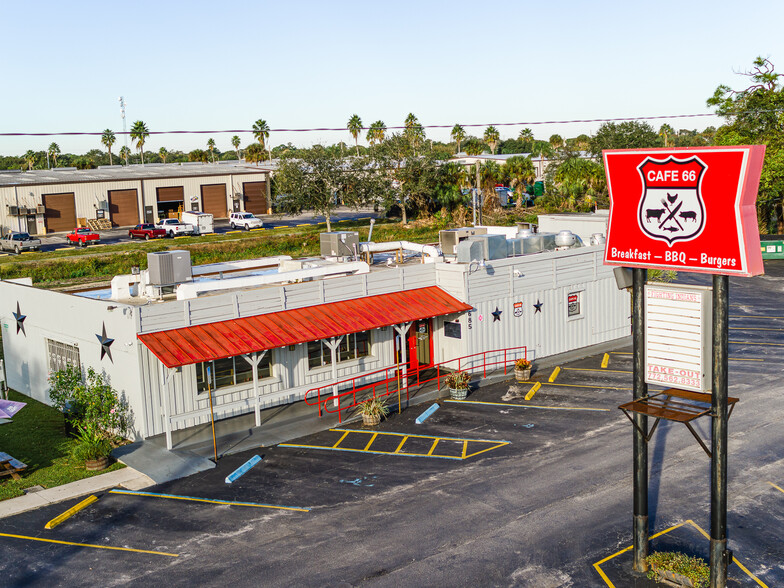 Primary Photo Of 685 US Highway 1, Vero Beach Restaurant For Sale