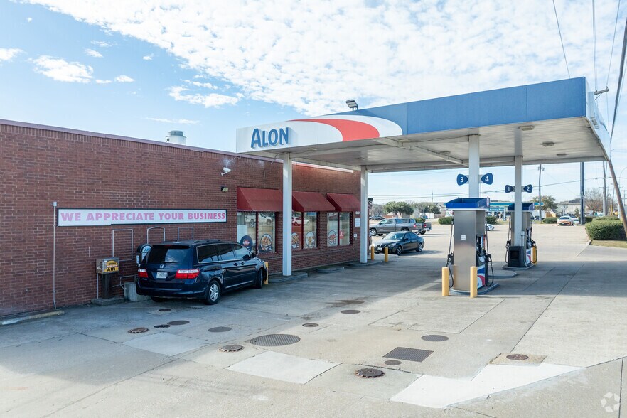 More Photos Of 6201 Matlock Rd, Arlington Storefront Retail Office For Lease