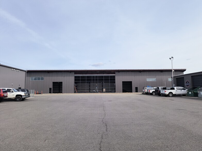 Primary Photo Of 5216 E Broadway Ave, Spokane Valley Light Distribution For Lease