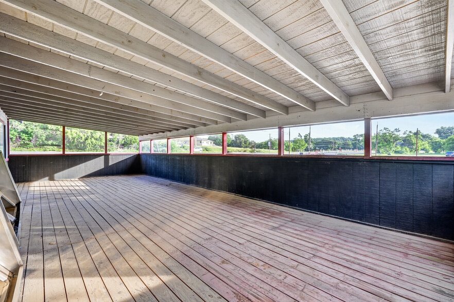 More Photos Of 1311 Highway 180 W, Mineral Wells Flex For Sale
