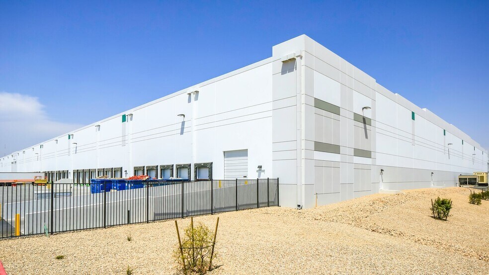 More Photos Of 5835 E Ann Rd, Las Vegas Unknown For Lease