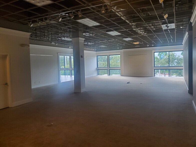 More Photos Of 3550 N Federal Hwy, Fort Lauderdale Freestanding For Lease