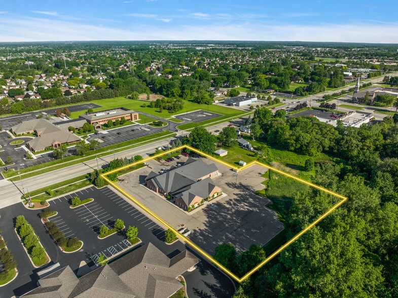 More Photos Of 46600 Romeo Plank Rd, Macomb Office For Lease