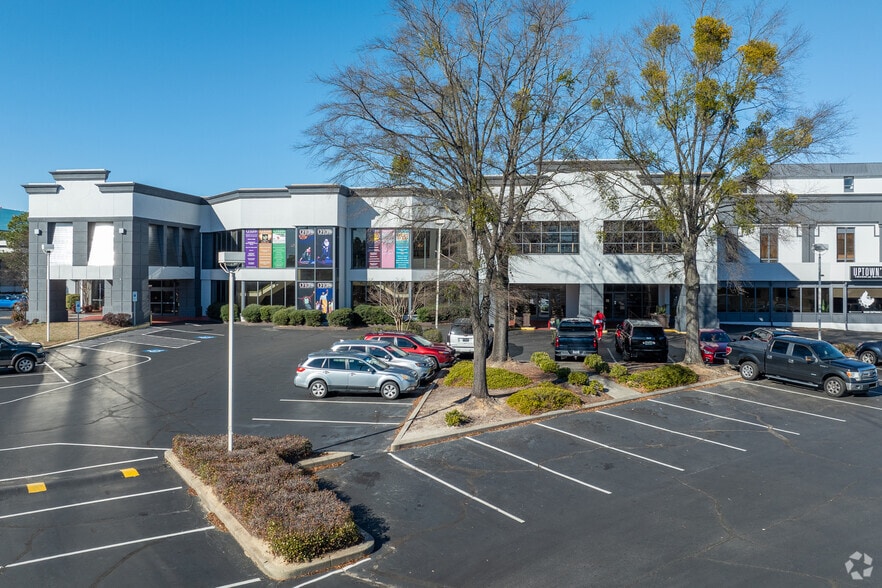 More Photos Of 1707 Owen Dr, Fayetteville Apartments For Lease