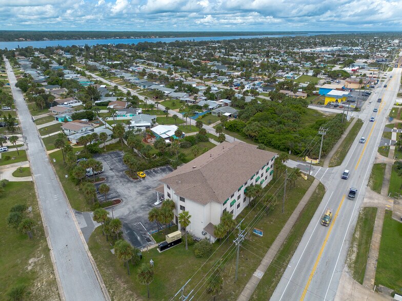 More Photos Of 1050 Ocean Shore Blvd, Ormond Beach Apartments For Sale