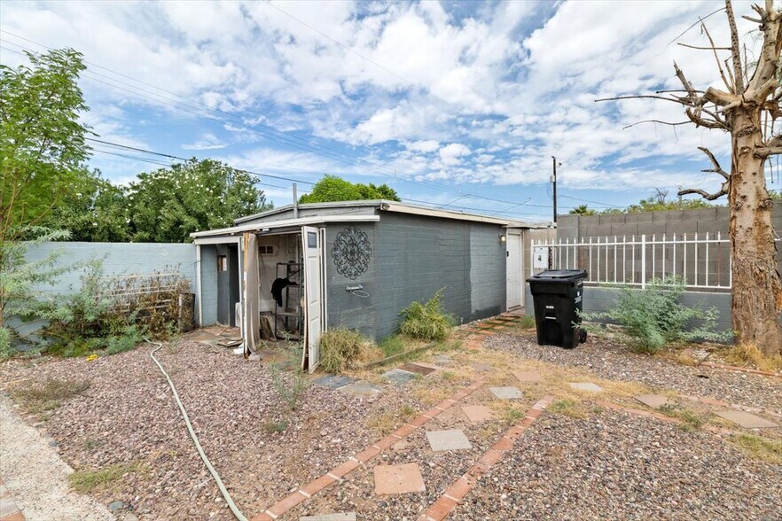 More Photos Of 434 N 42nd St, Phoenix Apartments For Sale
