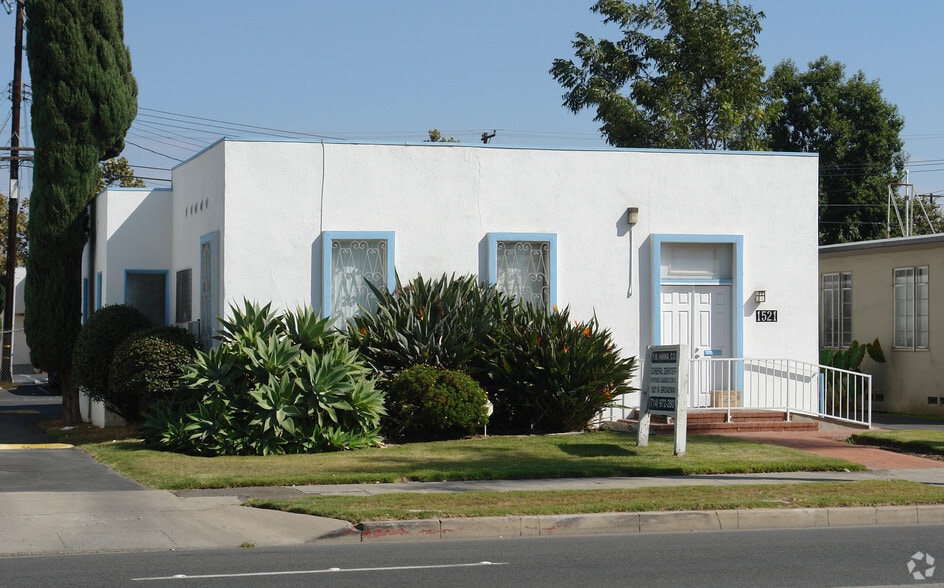 Primary Photo Of 1521 N Broadway, Santa Ana Medical For Sale