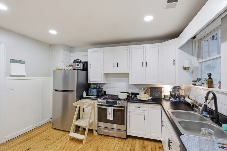 More Photos Of 117 Lucille Ave, Easley Multifamily For Sale