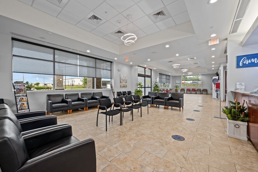 More Photos Of 1207 N Houston Ave, Humble Healthcare For Sale