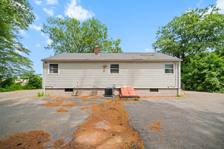 More Photos Of 88 Hazard Ave, Enfield Office For Sale