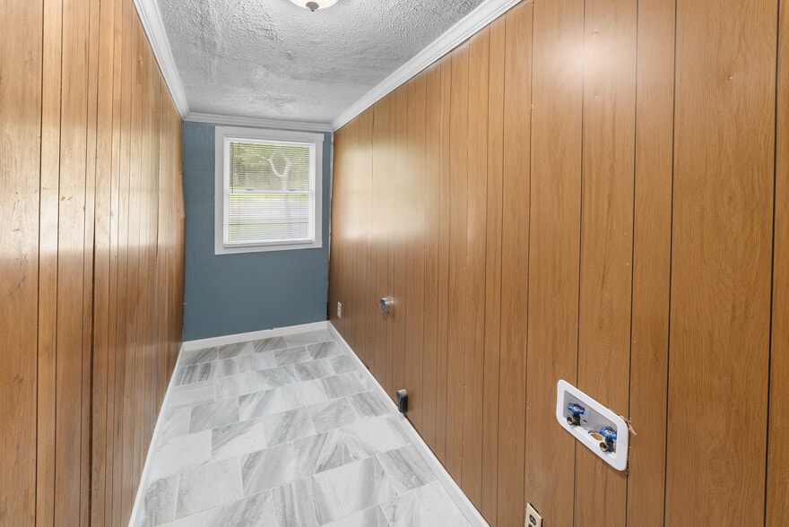 More Photos Of 2605 US Highway 80 W, Savannah Office For Sale