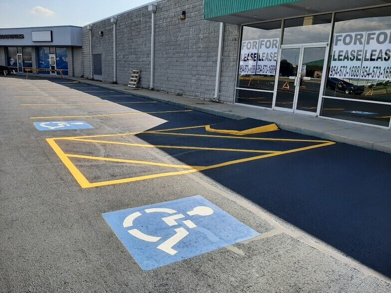 More Photos Of 750 Battlefield rd, Springfield General Retail For Lease