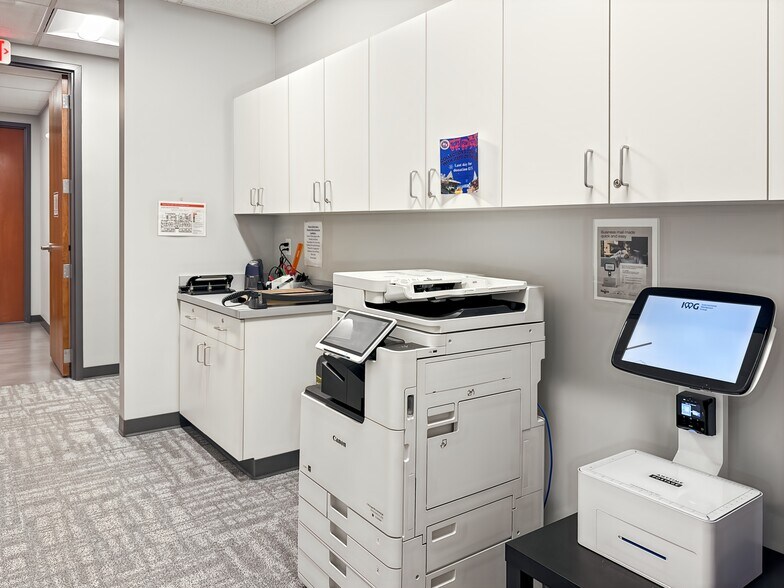 More Photos Of 9000 W Chester St, Milwaukee Coworking Space