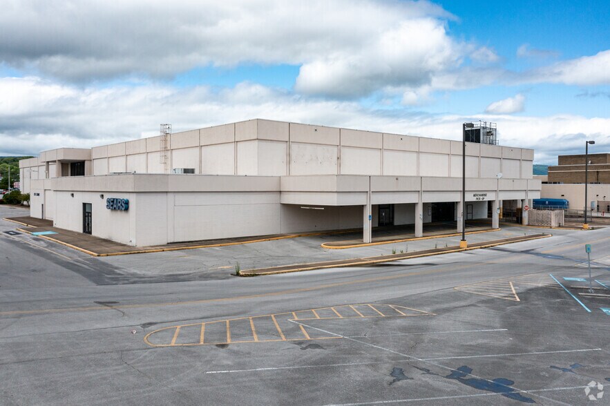 More Photos Of 271 Northgate Mall, Chattanooga Unknown For Lease