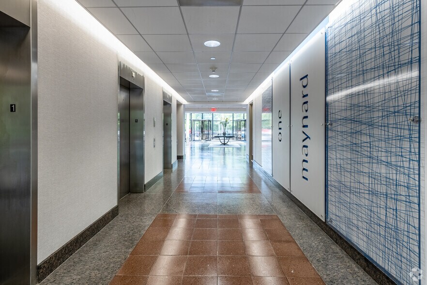 More Photos Of 1 Maynard Dr, Park Ridge Office For Lease