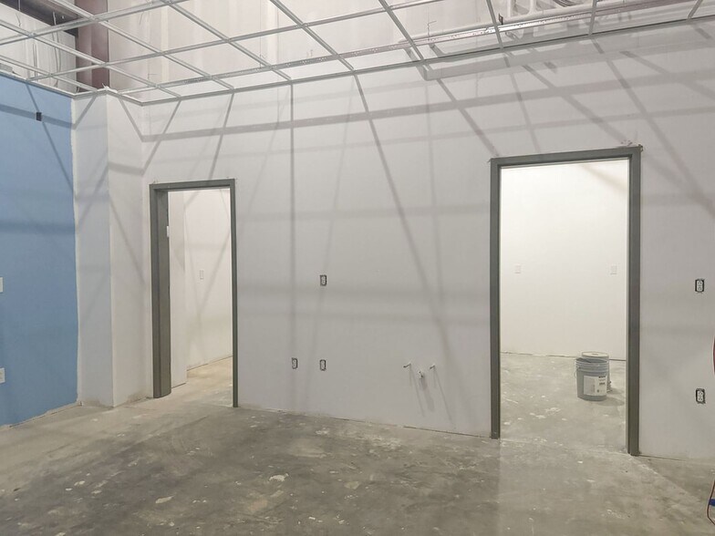More Photos Of 369 Enterprise Dr, Batesville Industrial For Sale