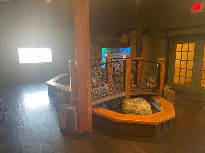 More Photos Of 20 N Raymond Rd, Spokane Restaurant For Sale