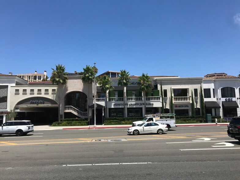 More Photos Of 100 W Coast Hwy, Newport Beach Storefront For Lease