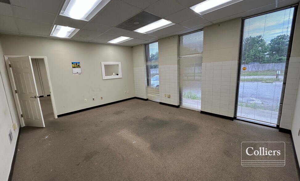 More Photos Of 212 Candi Ln, Columbia Warehouse For Lease
