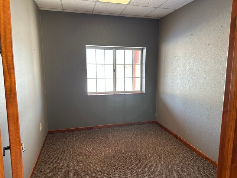 More Photos Of 7435 Kent Ave, Eau Claire Flex For Lease