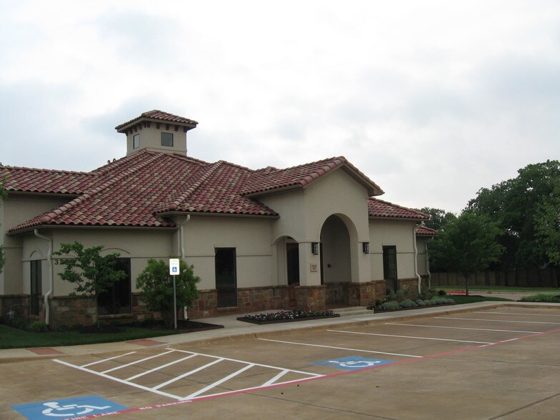More Photos Of 300 Morrison Park Dr, Southlake Unknown For Lease