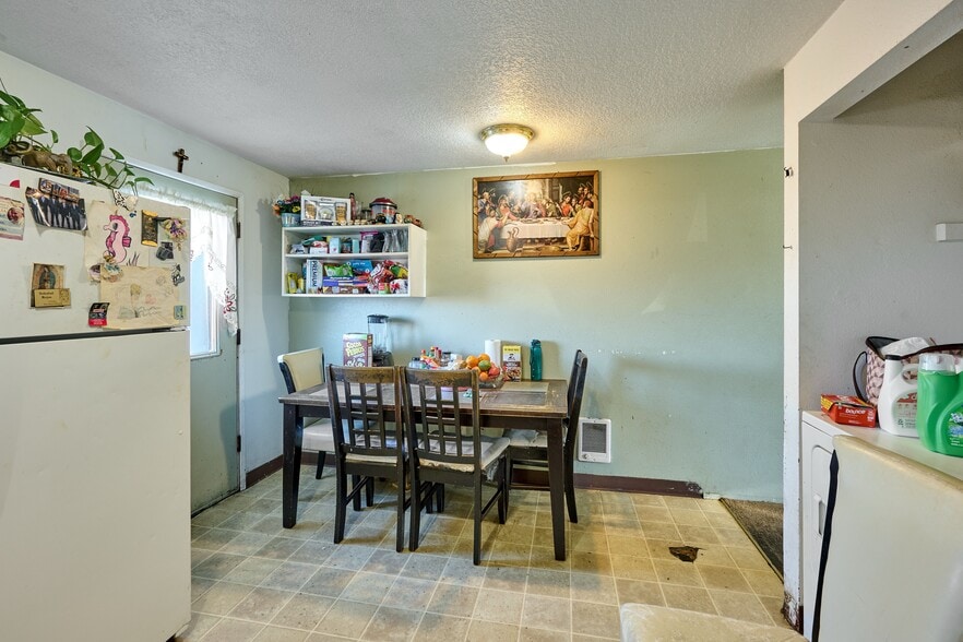 More Photos Of 880 N Pershing St, Mount Angel Apartments For Sale