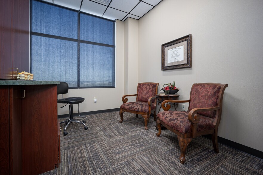 More Photos Of 4200 Carriage Way, Weatherford Medical For Sale