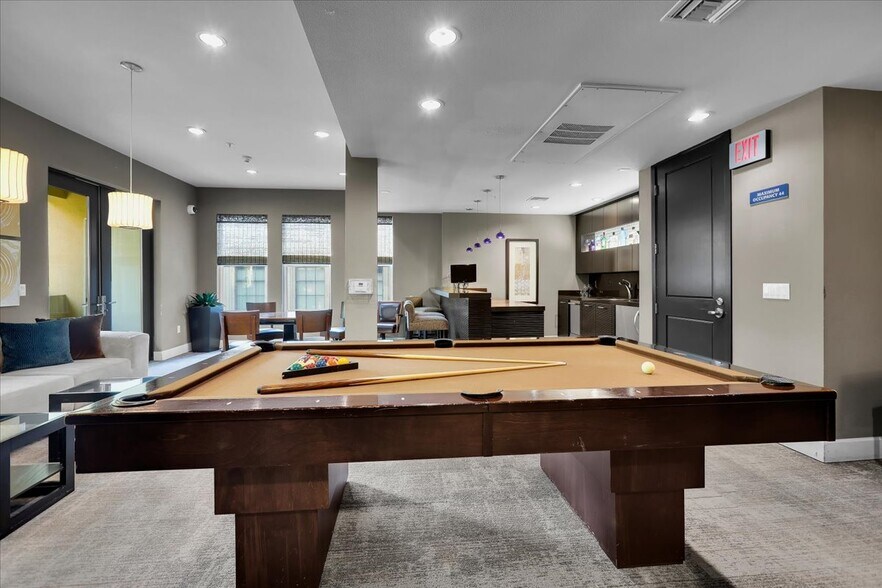More Photos Of 300 E 4th St, Long Beach Apartments For Sale