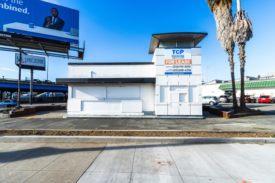 Primary Photo Of 170 S Van Ness Ave, San Francisco Supermarket For Lease