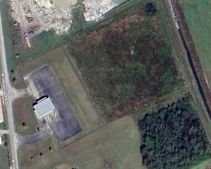 More Photos Of 140 Industrial Park Dr dr, Bay City Industrial For Sale