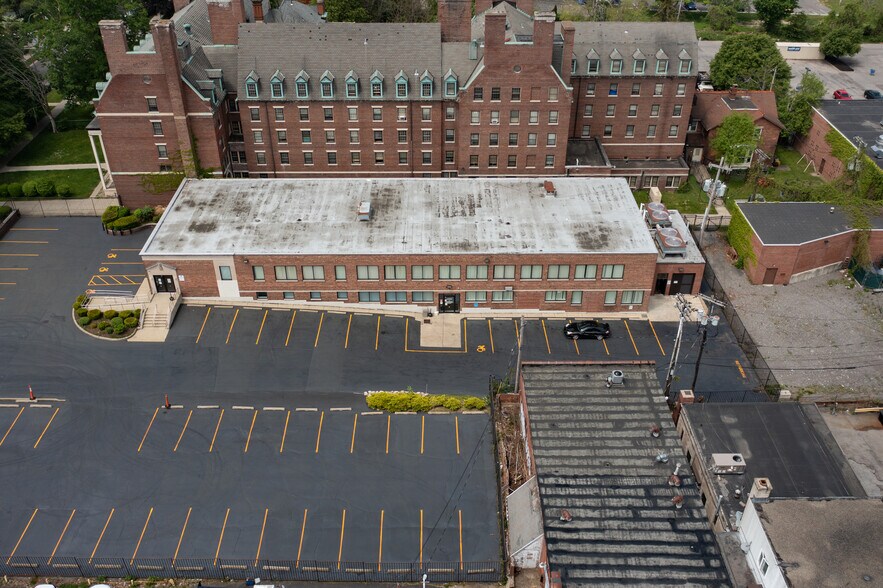 More Photos Of 235 North St, Buffalo Medical For Sale