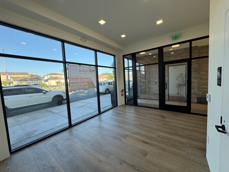More Photos Of 5744 E 2nd St, Long Beach Storefront Retail Office For Lease