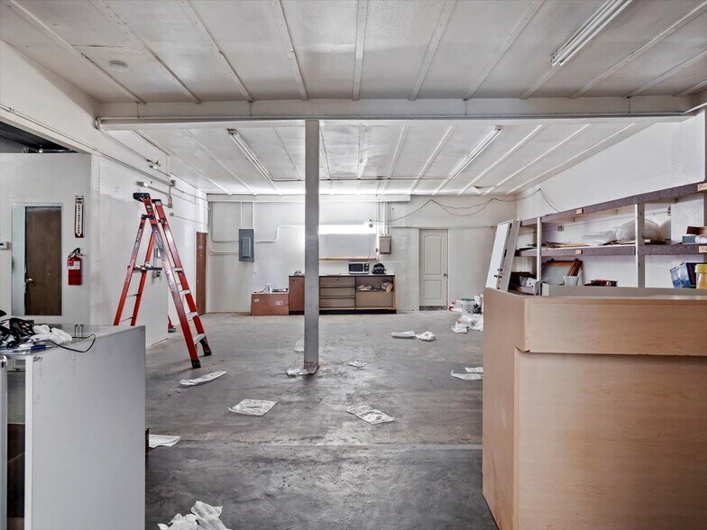 More Photos Of 1480 S State St, Salt Lake City Storefront For Sale