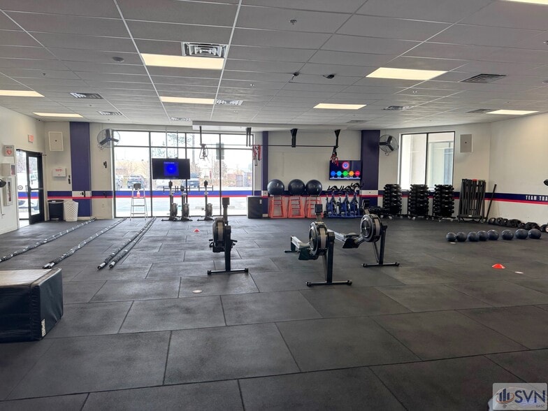 More Photos Of 492 Jimmy Deloach Pky, Savannah Freestanding For Lease