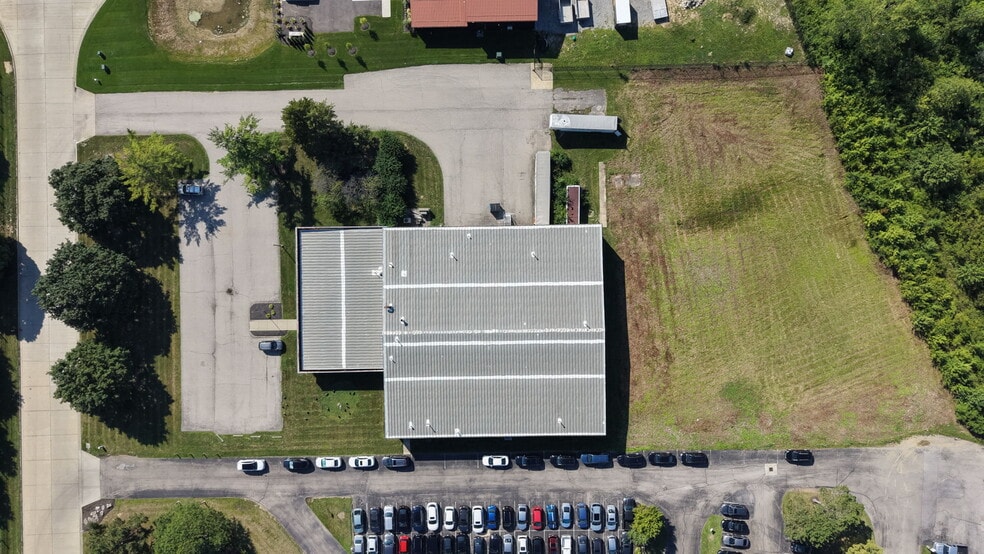 More Photos Of 2699 Scioto Pky, Columbus Warehouse For Sale