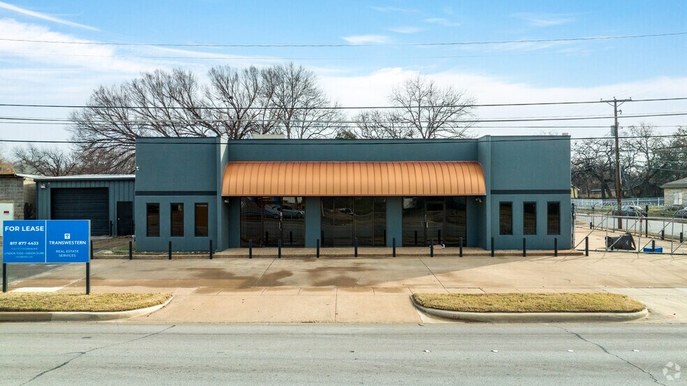More Photos Of 113-117 S Sylvania Ave, Fort Worth Flex For Lease