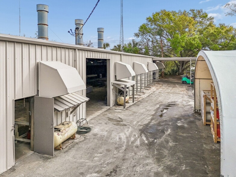 More Photos Of 1060 Harbor Lake Dr, Safety Harbor Light Manufacturing For Sale
