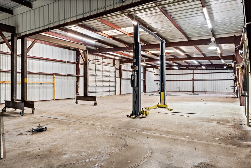 More Photos Of 3509 N 3rd St, Temple Warehouse For Sale