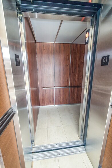 More Photos Of 4332 Southport-Supply Rd, Southport Medical For Sale