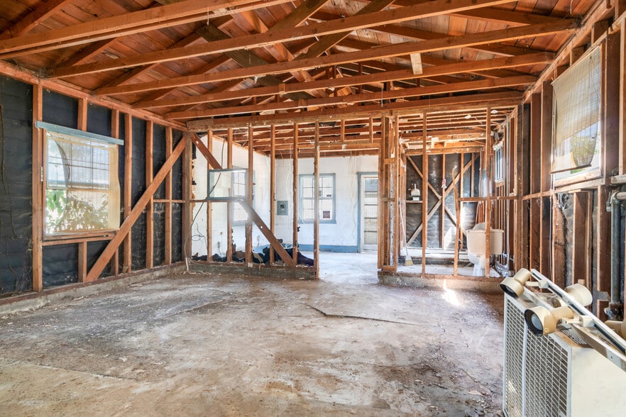 More Photos Of 35222-35232 Yucaipa Blvd, Yucaipa Storefront Retail Residential For Sale