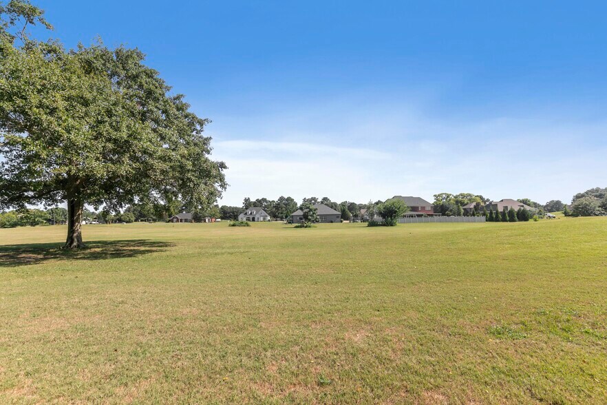 More Photos Of 101 Merion Dr, Eufaula Golf Course Driving Range For Sale