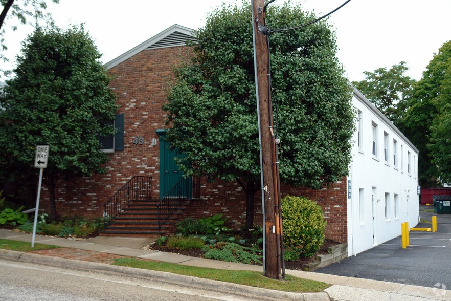 Primary Photo Of 48 Elm St, Huntington Office For Lease